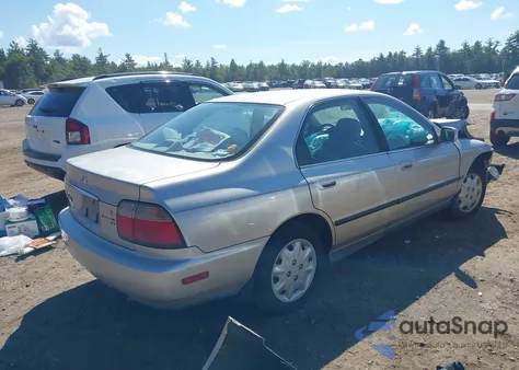 1997 Honda Accord Lx z USA, uszkodzony, nr VIN 1HGCD5634VA245984